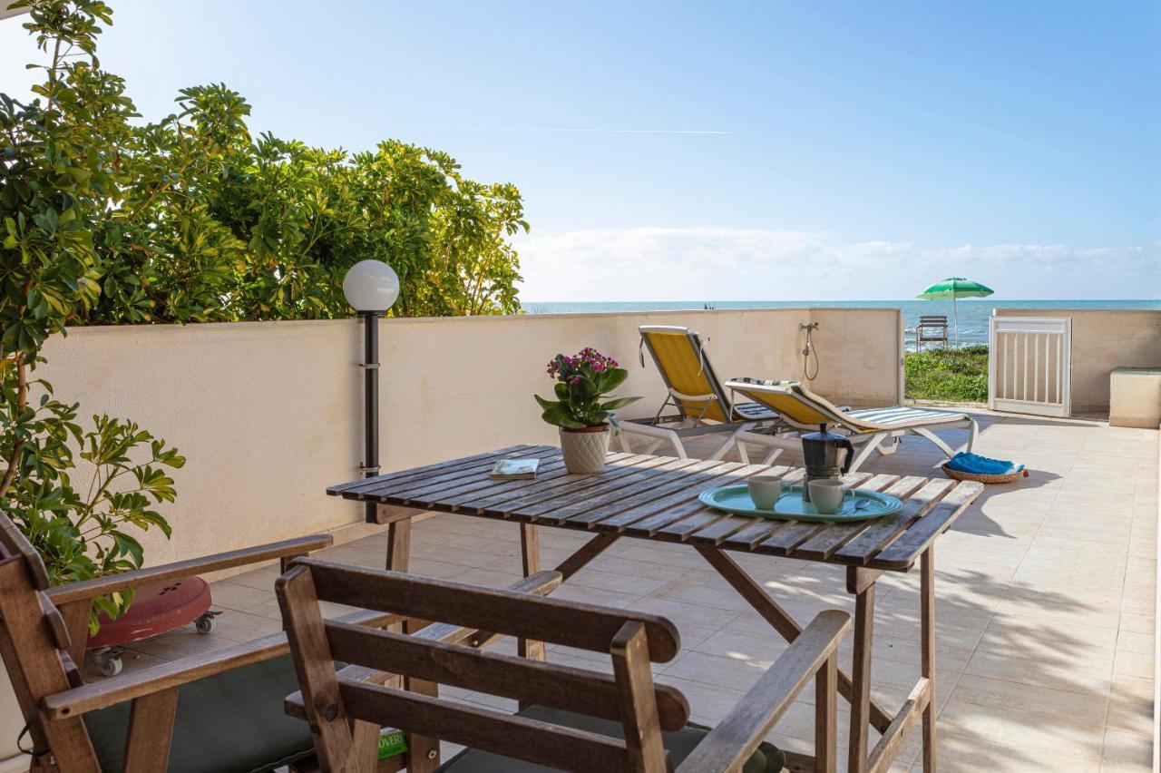Marinella Sul Mare Villa Punta Secca Ngoại thất bức ảnh